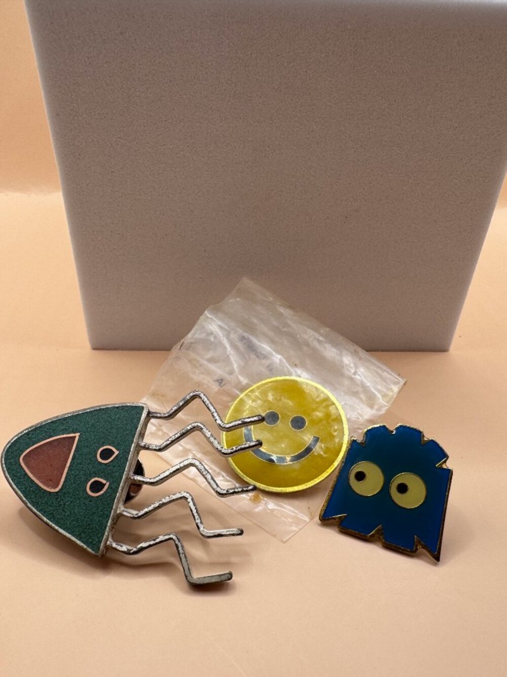 Vintage Retro Enamel Pin Lot Smiley Face Ghost Character Abstract Art Pin Set of